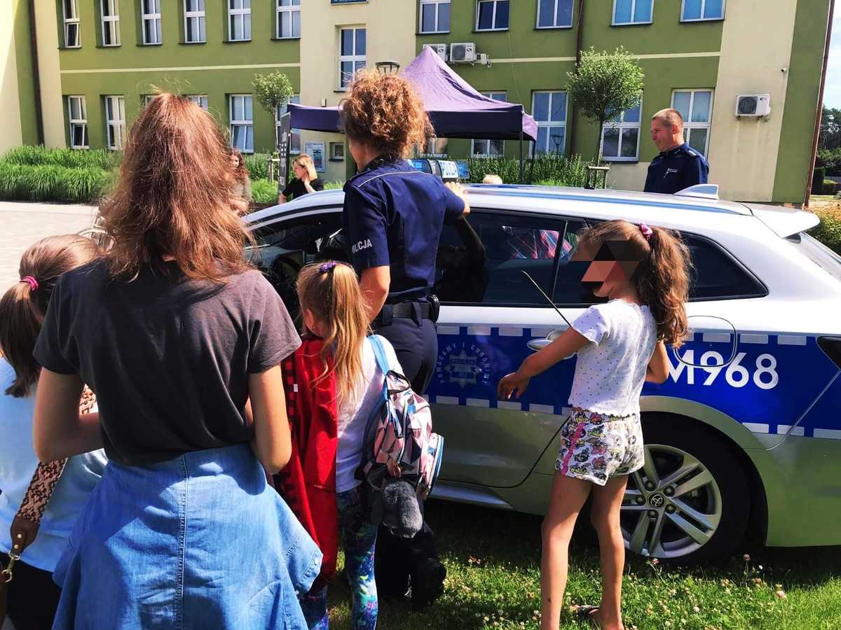 Policjanci O Wakacyjnym Wypoczynku Aktualno Ci Kpp Wysokie Mazowieckie