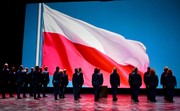 obraz przedstawia  flagę Polski