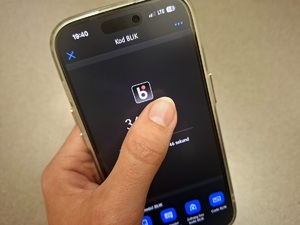 obraz przedstawia telefon kmórkowy