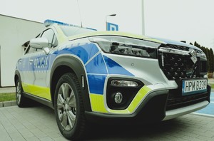 obraz przedstawia radiowóz policji