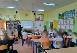 obraz przedstawia dzieci