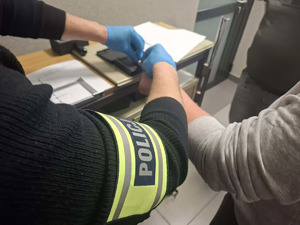 Zatrzymani za udział w bójce i areszt dla 21 - latka