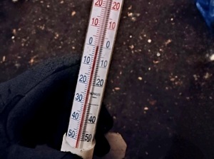 obraz przedstawia termometr