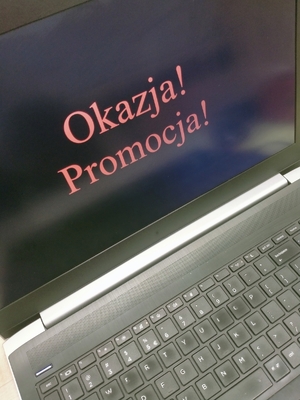 obraz przedstawia laptopa