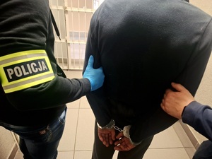 obraz przedstawia dwie osoby