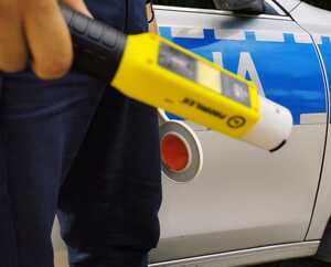 zdjęcie przedstawia urządzenia do badania zawartości alkoholu w wydychanym powietrzu