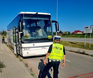 obraz przedstawia policjanta